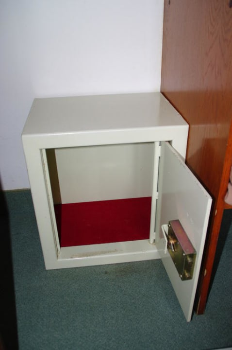 Safe von innen Hotel Riu Oliva Beach Resort