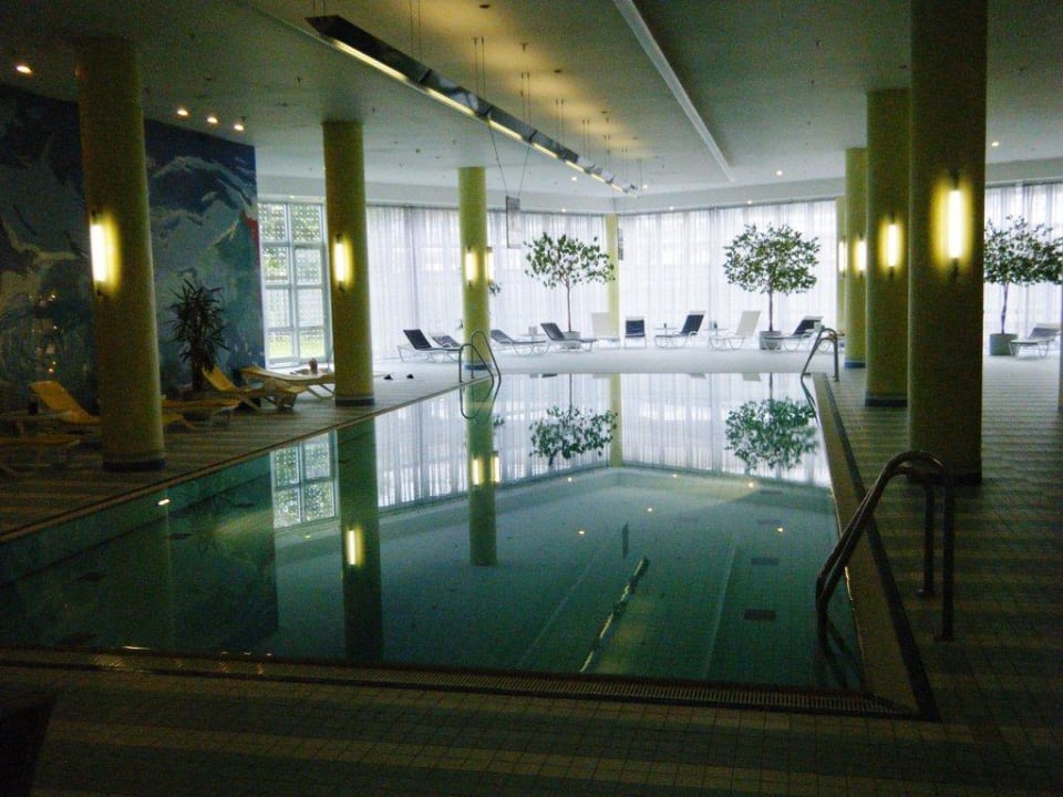 Pool Hilton Munich Airport
