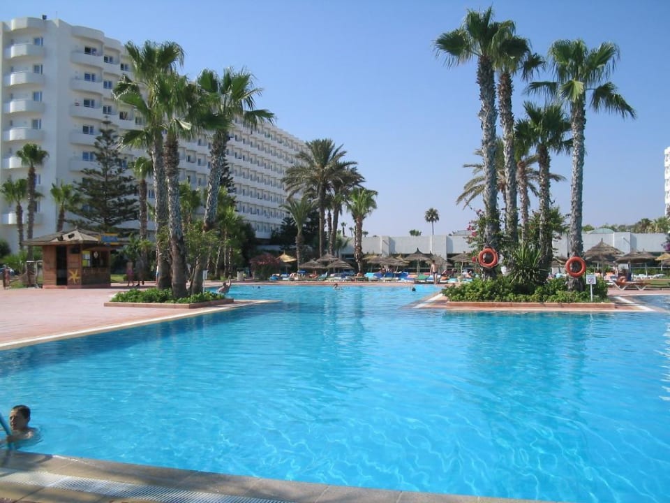 Pool und Block 1 Sahara Beach Aquapark & Resort