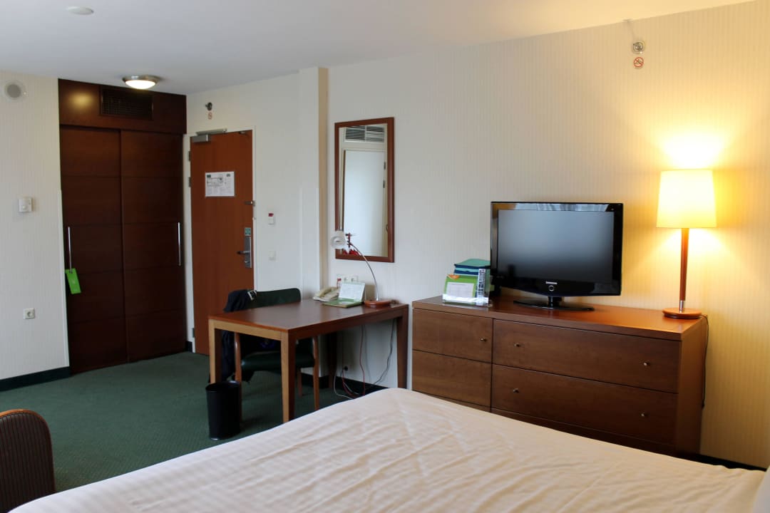 Blick vom Bett Hotel Courtyard by Marriott Amsterdam Airport