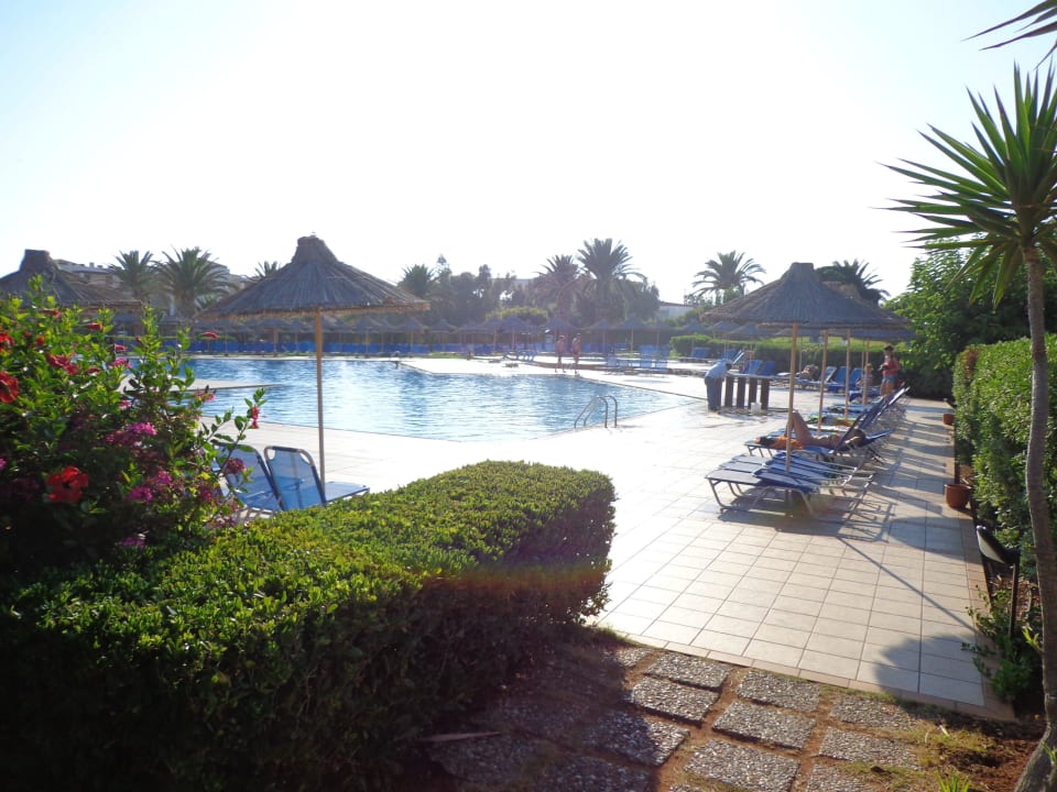 Pool Anissa Beach & Village