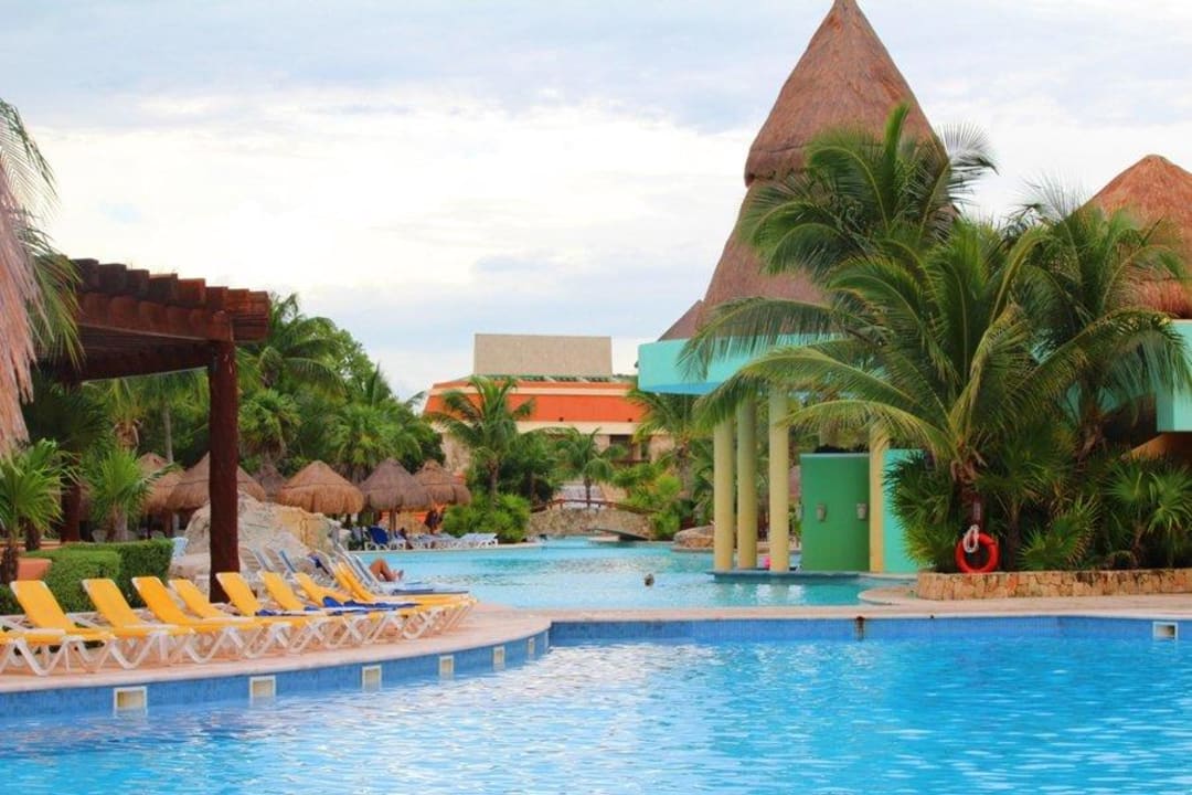 Poolbereich Iberostar Selection Paraiso Maya Suites