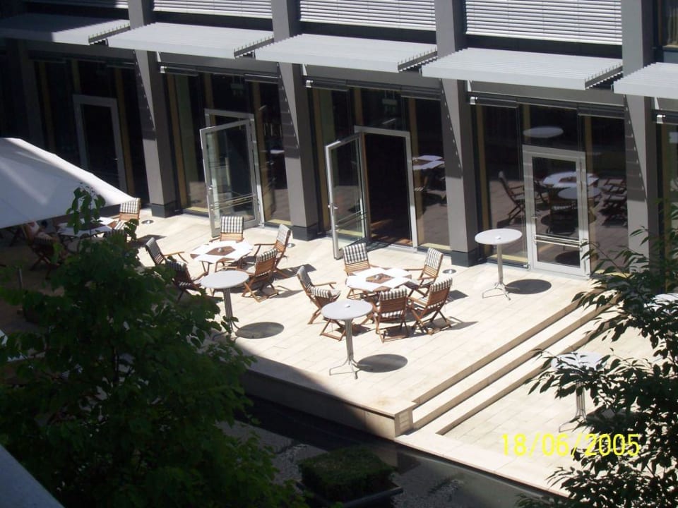Terrasse Radisson Blu Hotel Köln