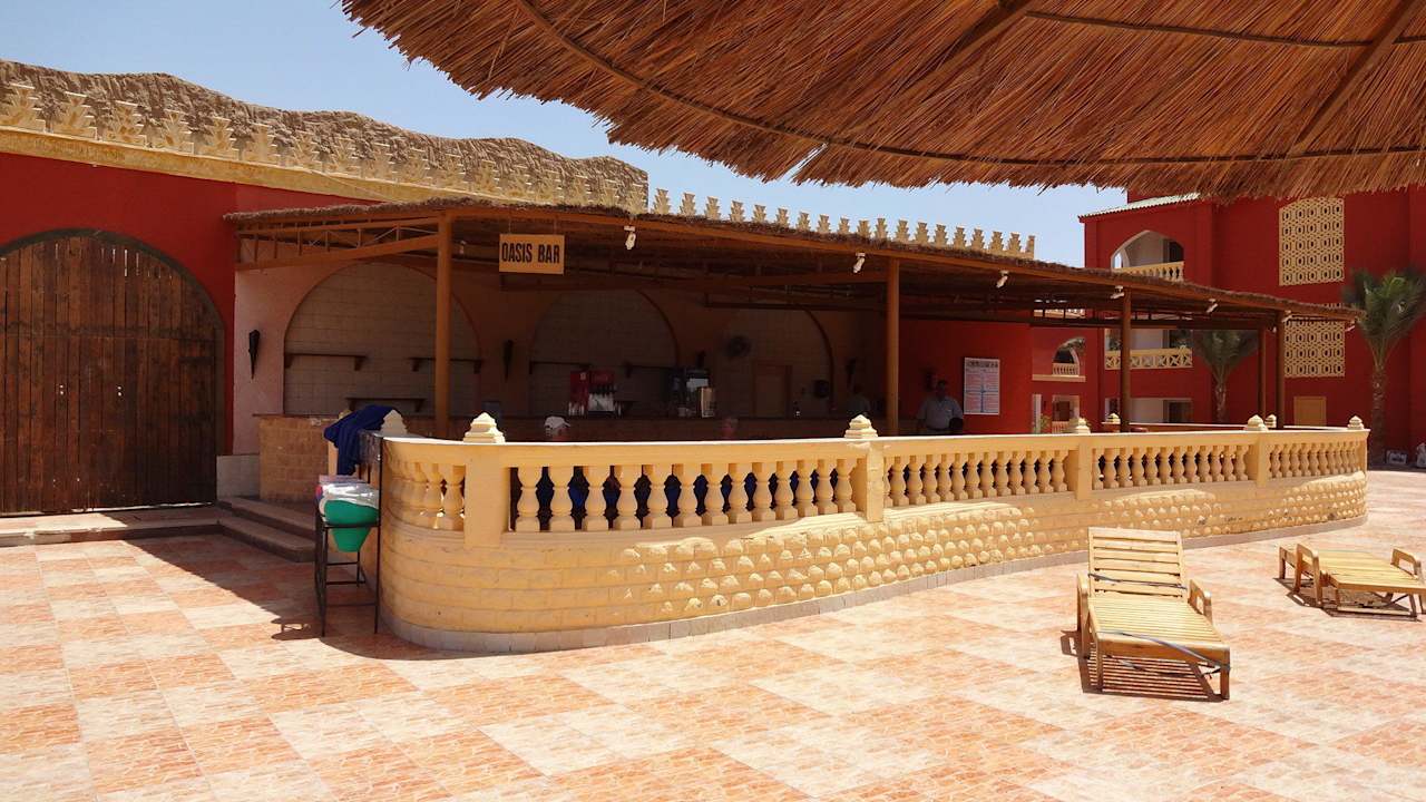 Oasisbar am Pool Pickalbatros Alf Leila Wa Leila Resort - Neverland Hurghada
