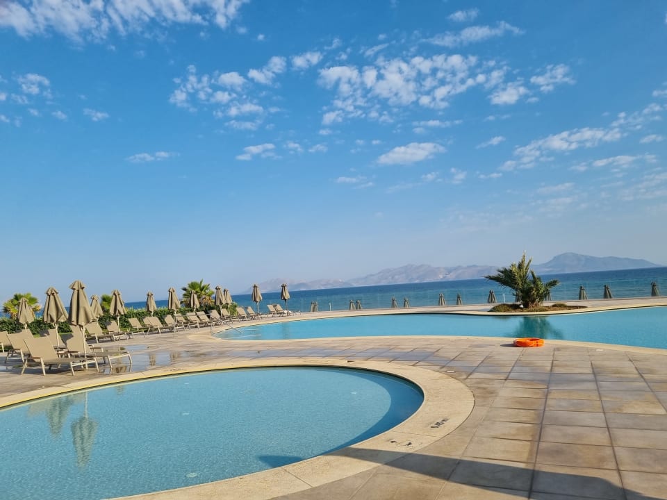 Pool Hotel Horizon Beach Resort