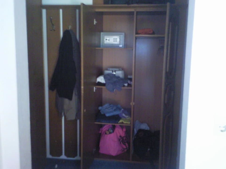 Schrank und Safe  Hotel Garni Glockenstuhl