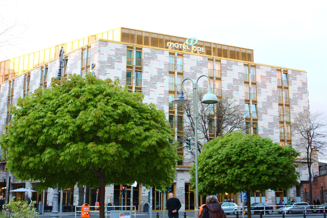 Fassade Motel One Berlin Ku'Damm