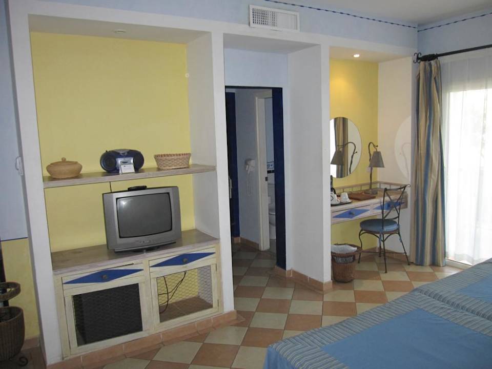 Eingang zum Bad Hotel Playa Pesquero