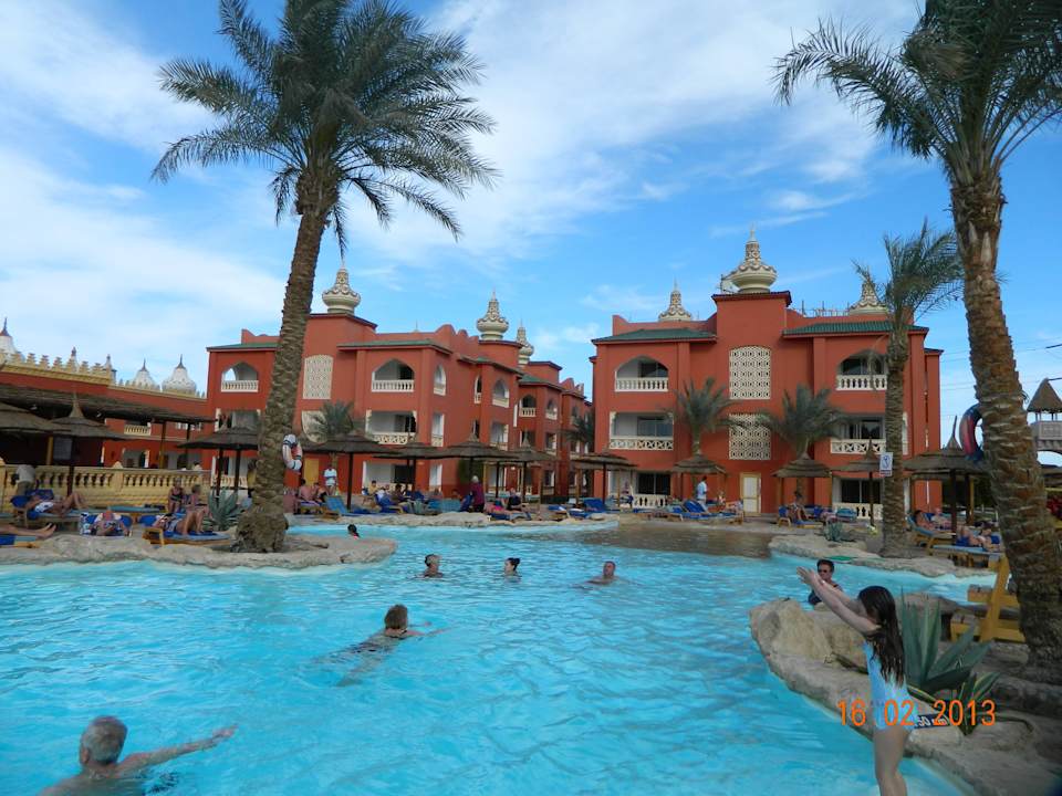 Бассейн с подогревом Pickalbatros Alf Leila Wa Leila Resort - Neverland Hurghada