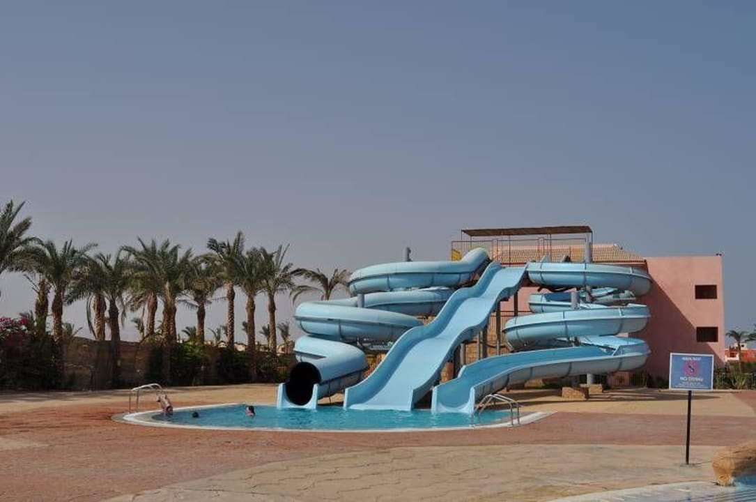 Zjeżdżalnia Parrotel Aqua Park Resort