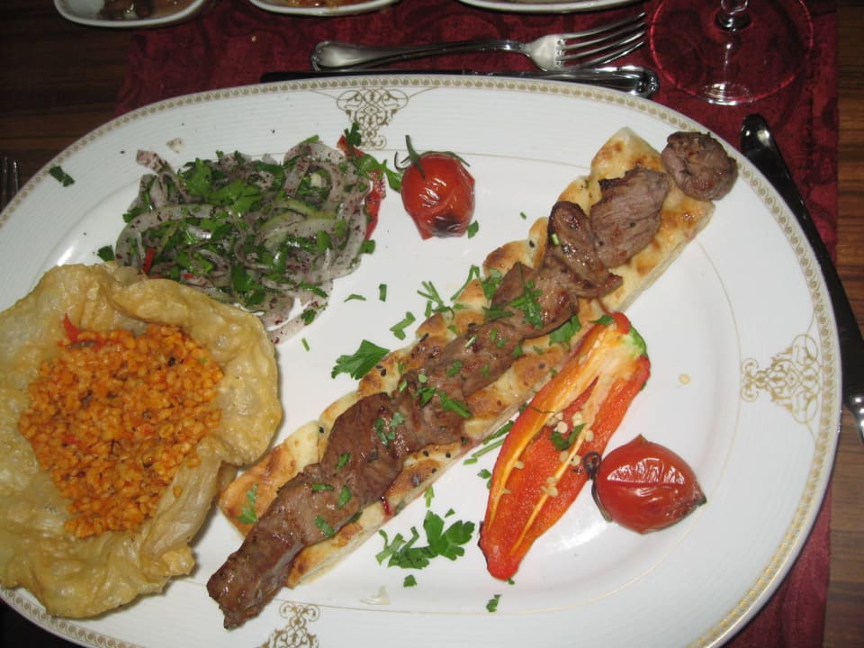 Galaessen Mary Hotel Side