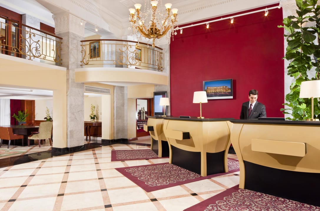 Hotel Lobby and Reception Armenia Marriott Hotel