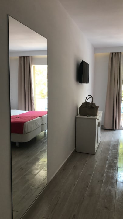 Zimmer Guya Wave Hotel