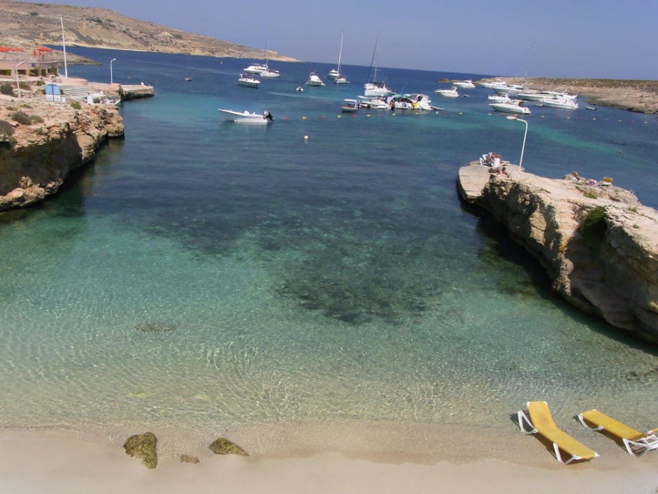 Glasklares Wasser  Comino Hotel & Bungalows