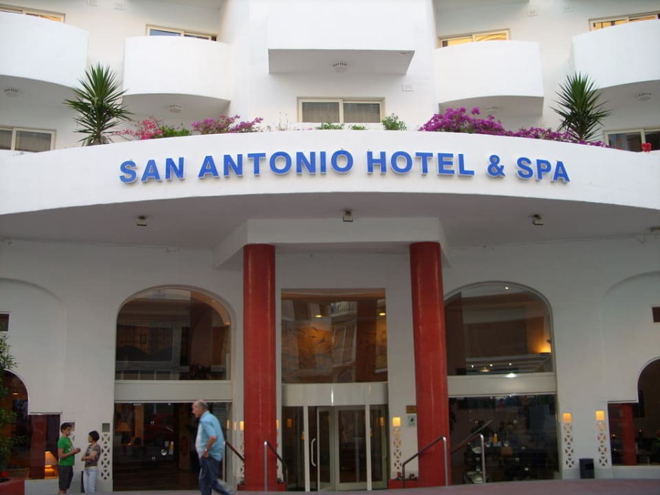 Hotel Eingang db San Antonio Hotel + Spa