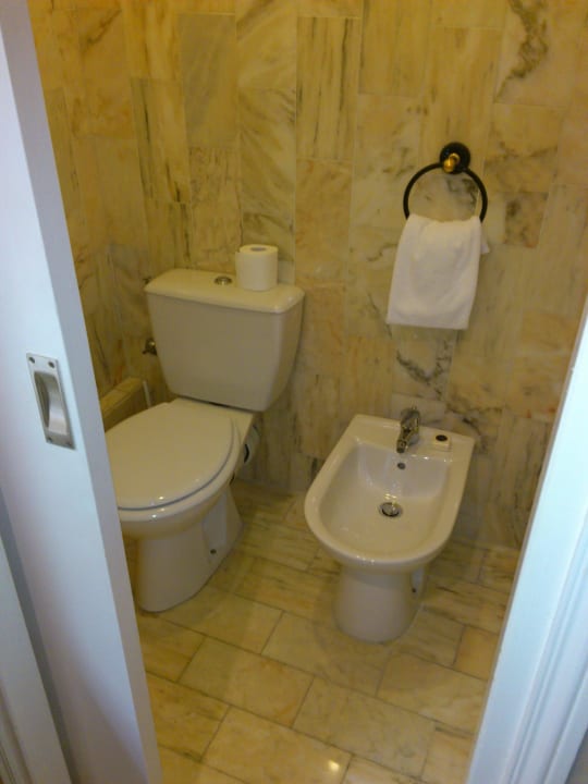 Toiletten B4 Nice Plaza