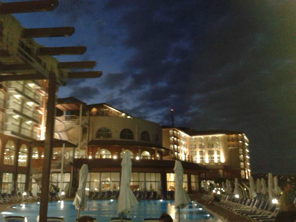 Bei Nacht Sol Luna Bay