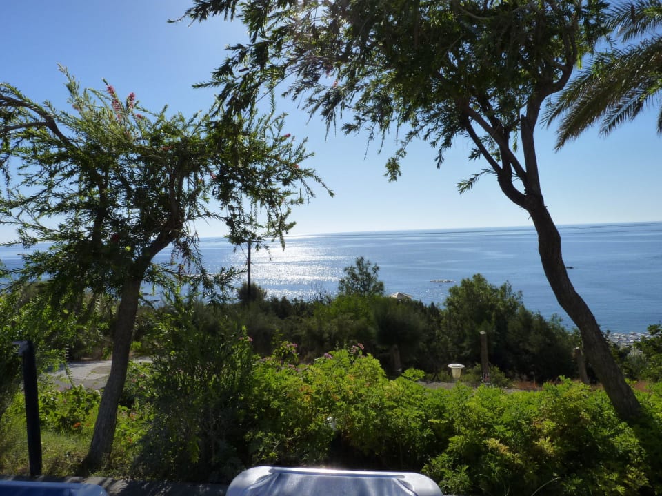 Am Pool mit Blick aufs Meer Rodos Princess Beach Hotel & Spa