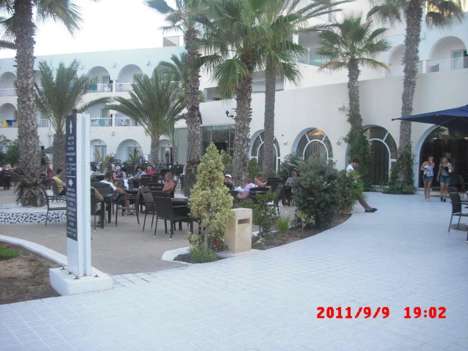 Teil der Gartenanlage El Mehdi Beach Resort