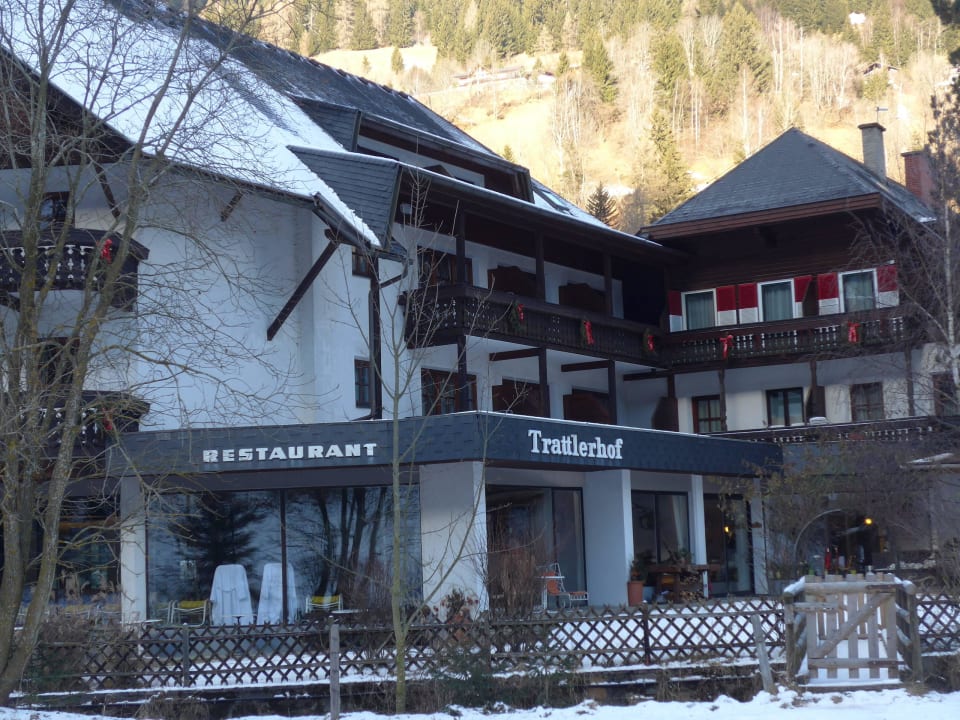Hotel - Rückseite Hotel GUT Trattlerhof & Chalets