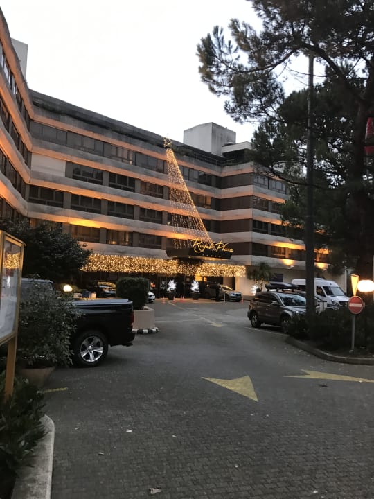 Außenansicht Royal Plaza Montreux