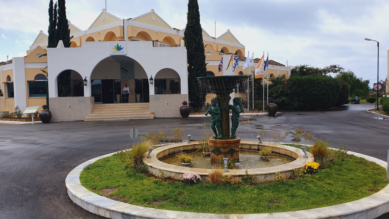 Außenansicht Sandy Beach Resort