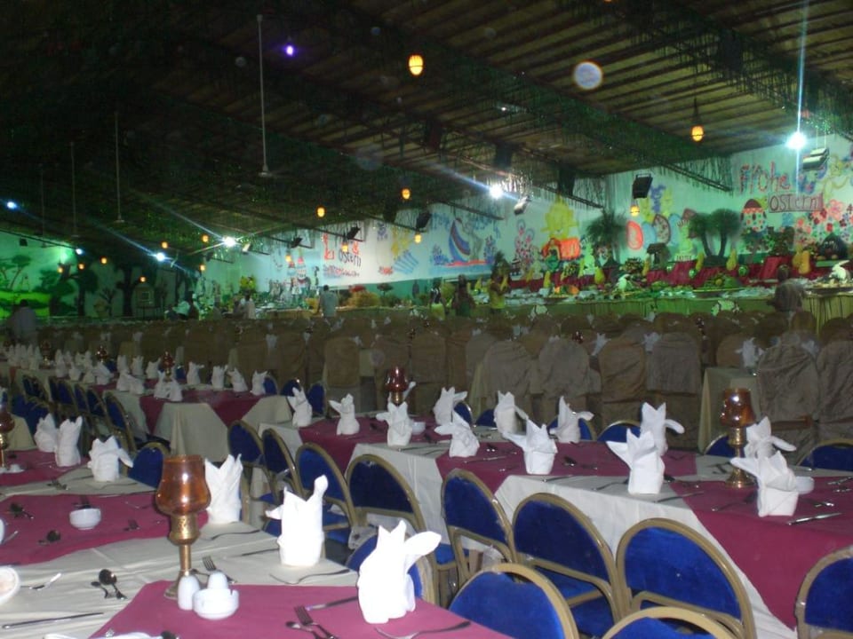 Festlich geschmückter Saal Pickalbatros Alf Leila Wa Leila Resort - Neverland Hurghada