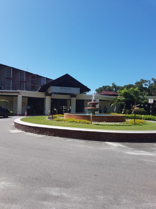 Außenansicht Berjaya Beau Vallon Bay Resort & Casino