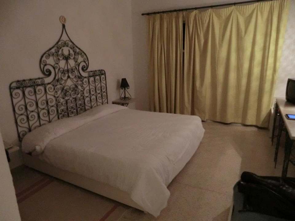 Bett  Movie Gate Miramar