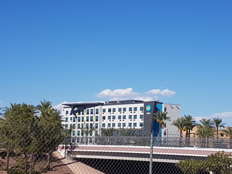 Außenansicht Tru by Hilton Las Vegas Airport