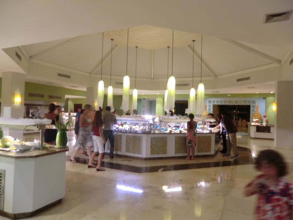 Buffet Dreams Royal Beach Punta Cana