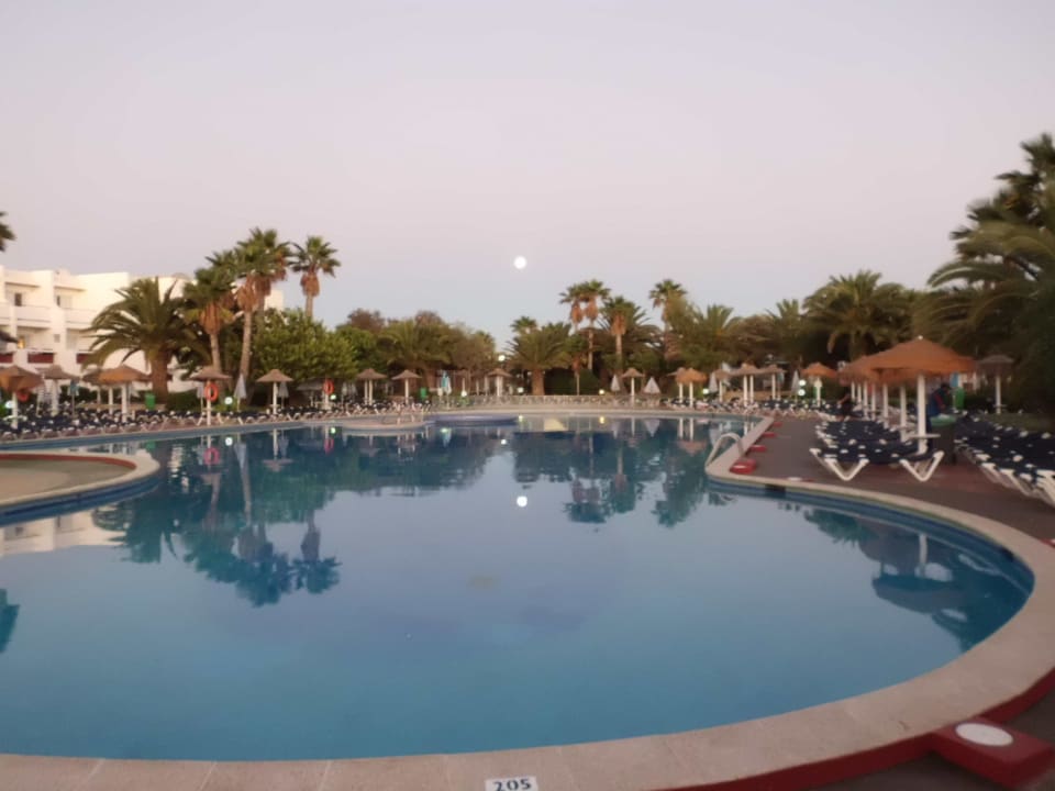 Pool Grand Palladium White Island Resort & Spa