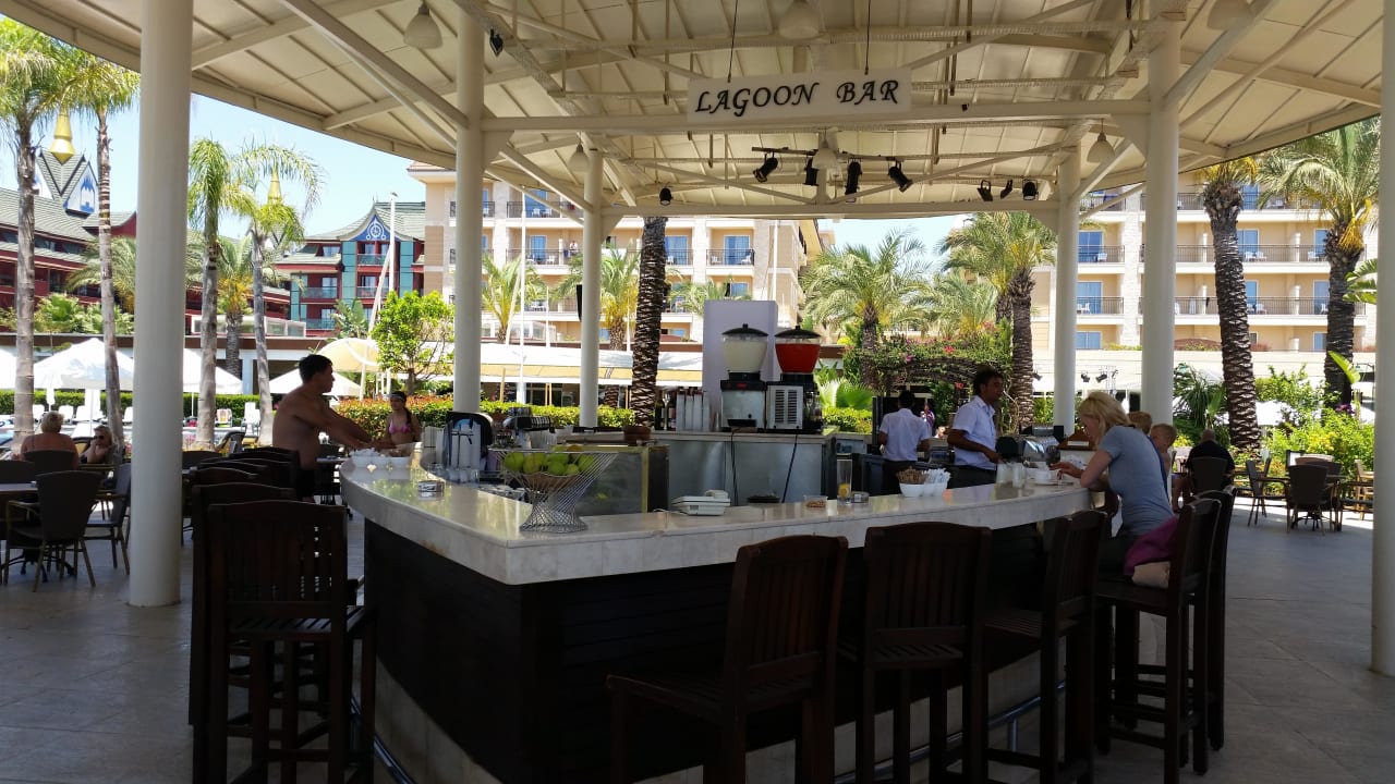 Poolbar Crystal Family Comfort Collection