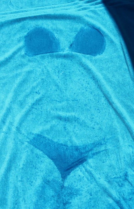 ))) Nice towels provided for swimming pool & beach SENTIDO Reef Oasis Resort