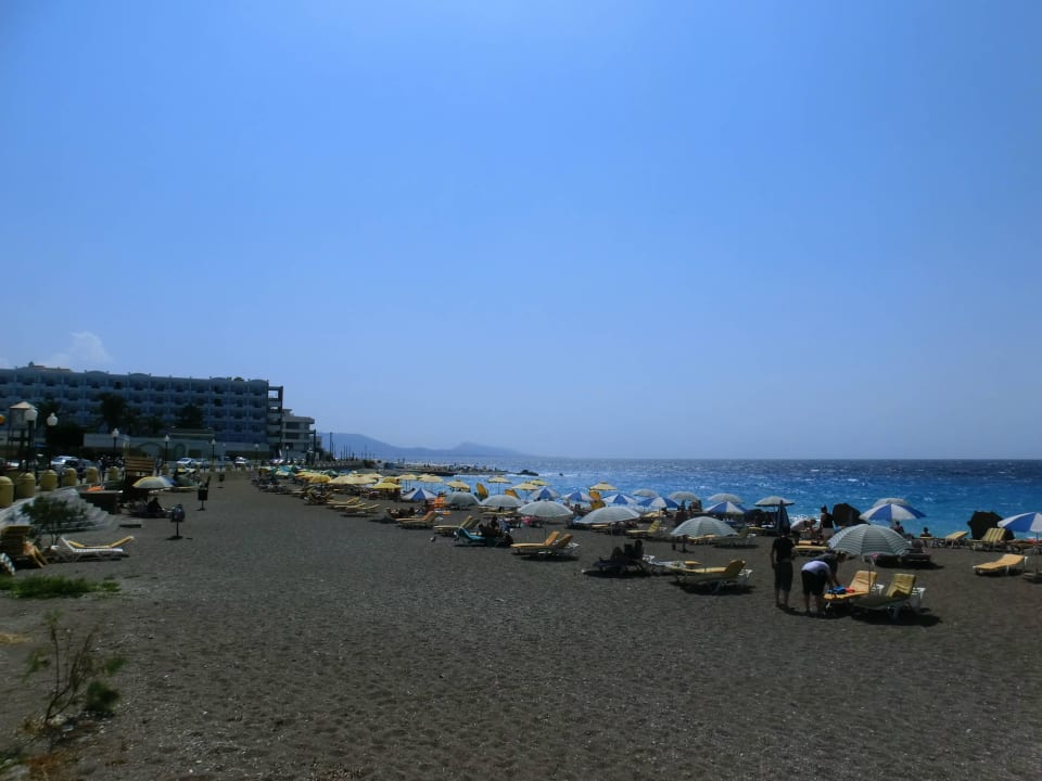 Strand vor dem Hotel Mitsis Grand Hotel