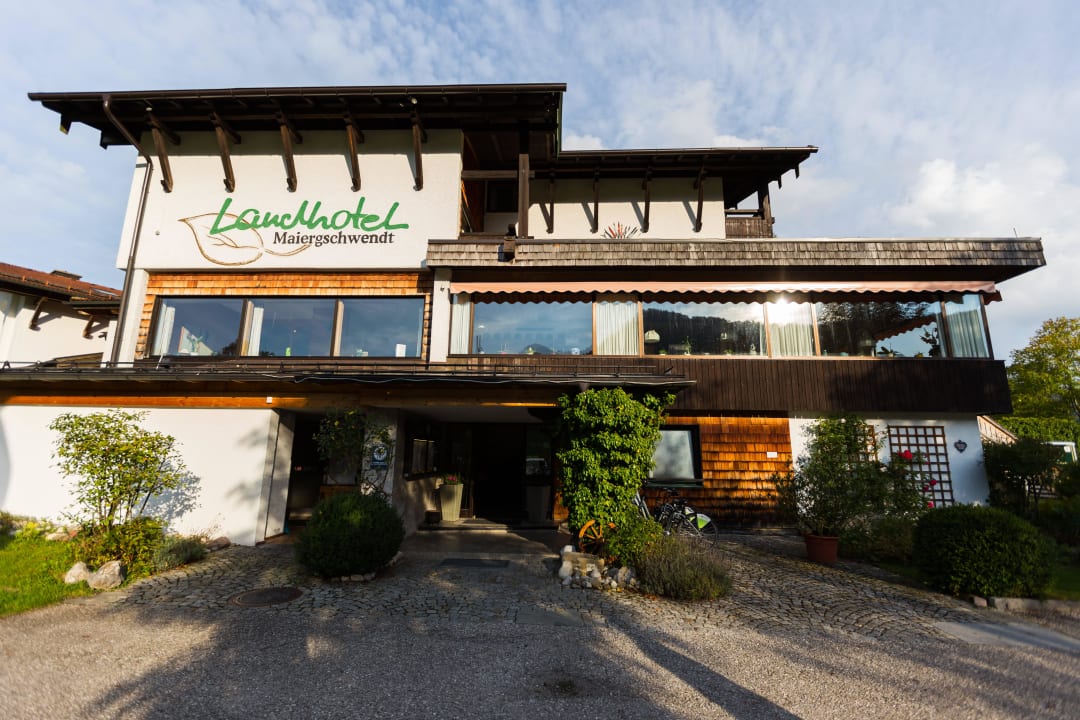 Hoteleingang Landhotel Maiergschwendt