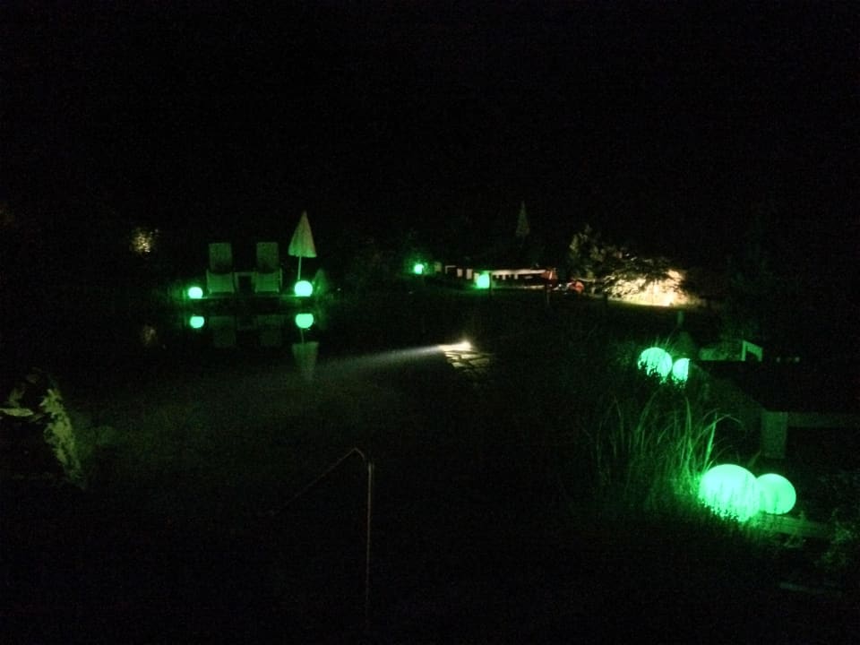 Naturbadeteich bei Nacht Alpengasthof Grüner