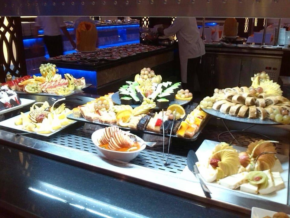 Ein kleiner Teil des Nachspeisenbüffet Fantazia Resort Marsa Alam