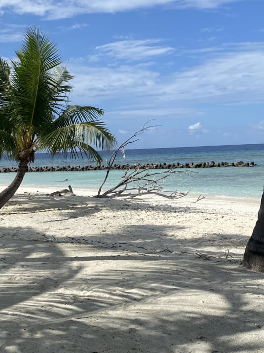 Strand Kuredu Island Resort & Spa