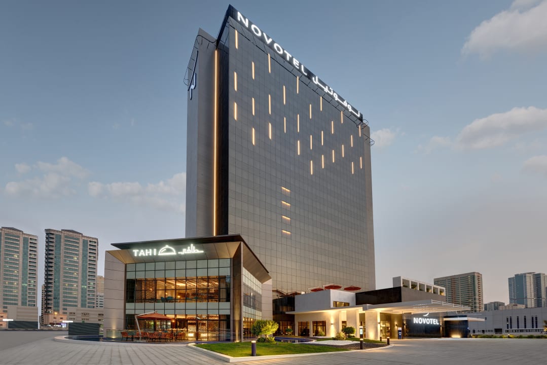 Außenansicht Novotel Sharjah Expo Centre