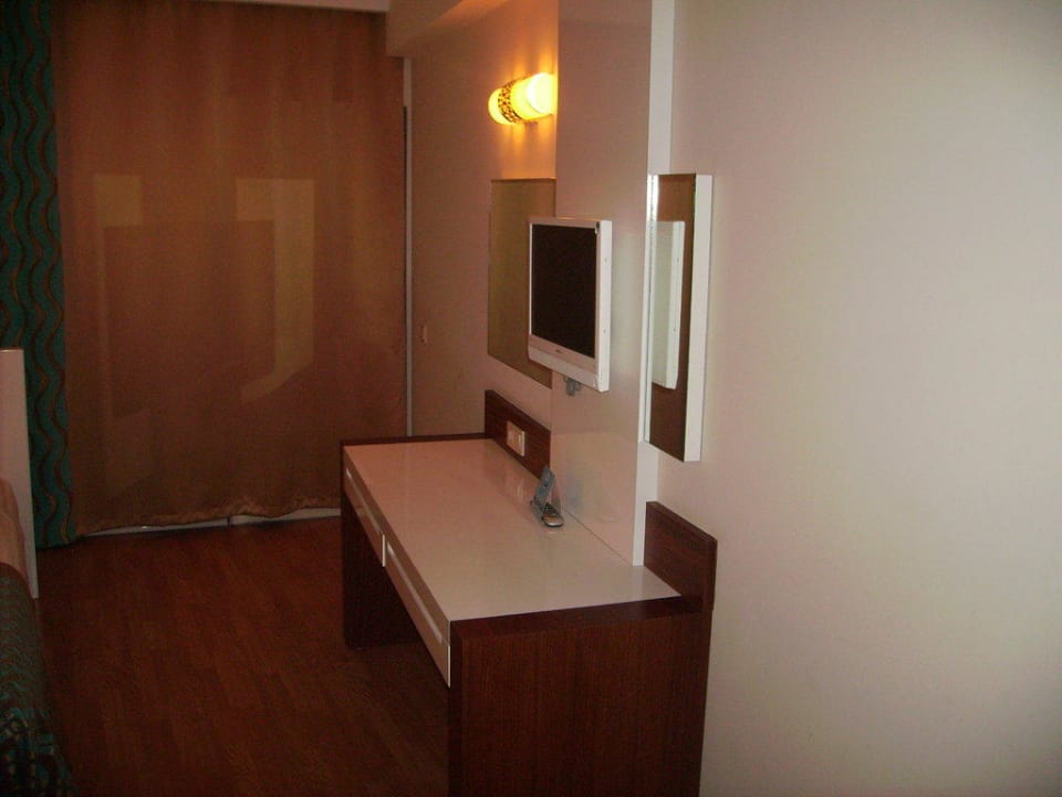 Flat TV in Kinderzimmer Seaden Sea World Resort & Spa