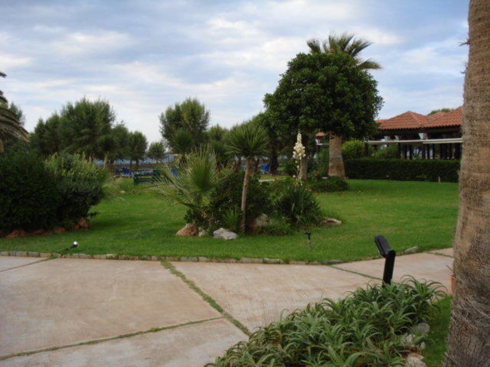 Palmengarten Anissa Beach & Village