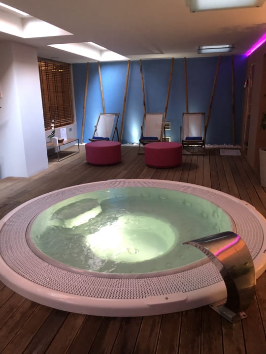 Pool Harmony Boutique Resort