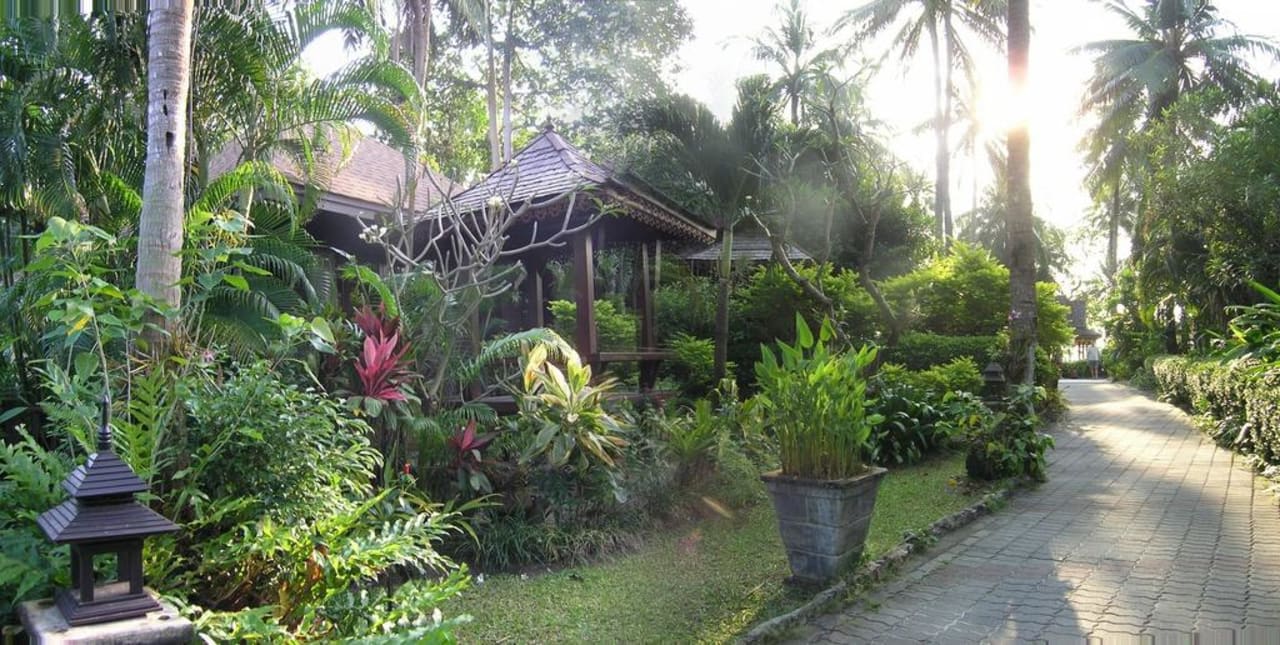Bungalows The Fair House Beach Resort