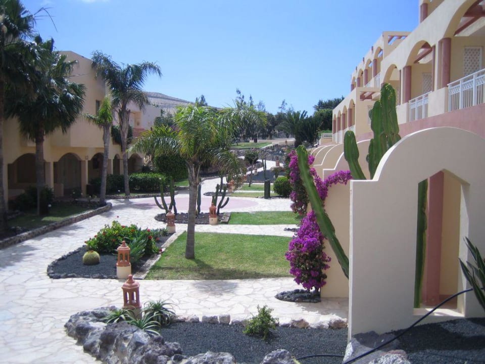 Wege durch die Anlage H10 Playa Esmeralda - Adults only