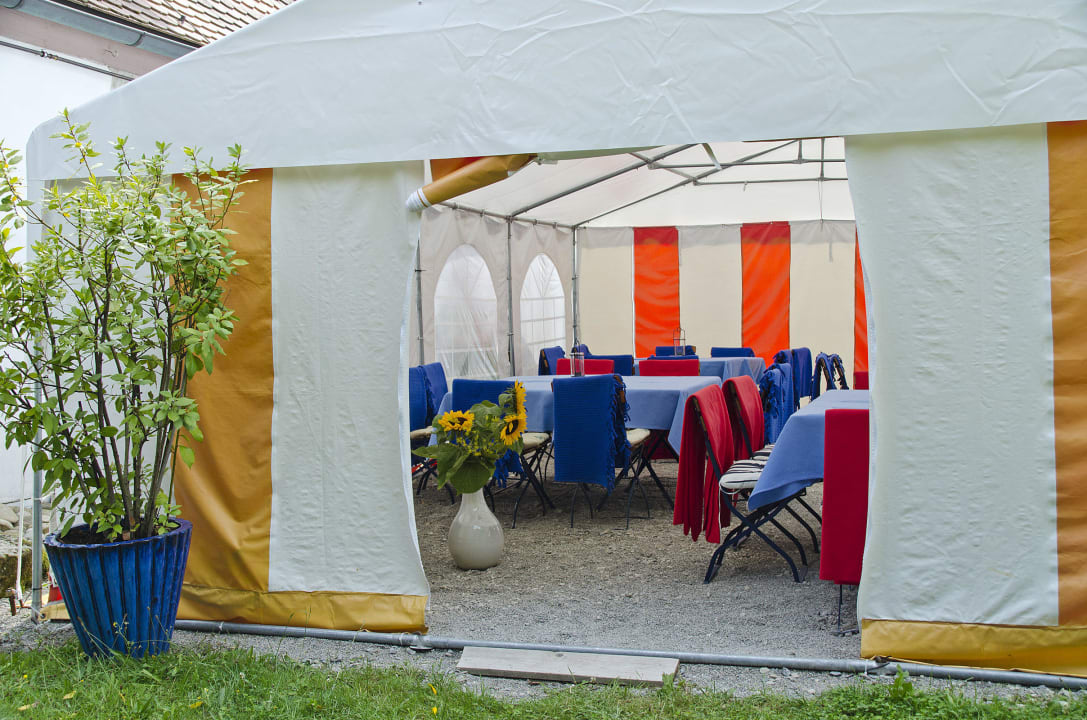 Partyzelt Landhaus Lebert