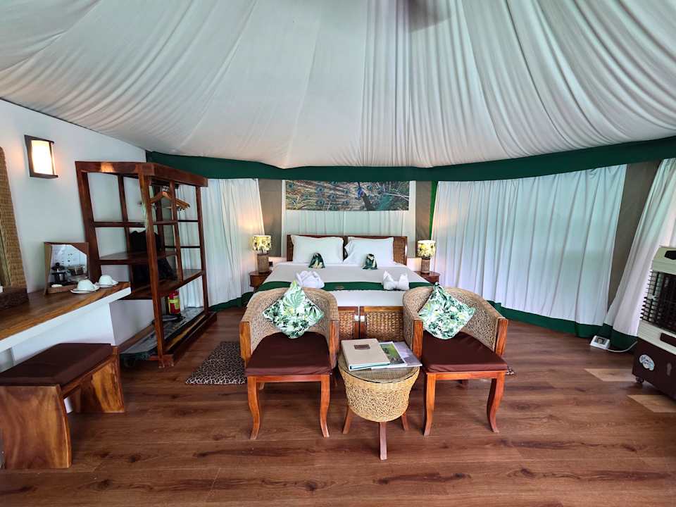 Zimmer Canvas and Orchids Retreat