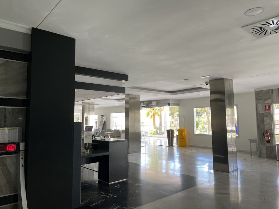 Lobby AluaSun Costa Park