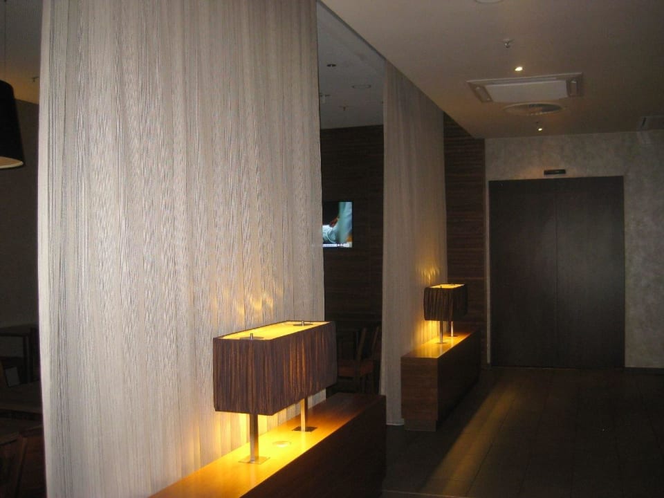 Frühstücksbereich Hampton by Hilton Berlin City West