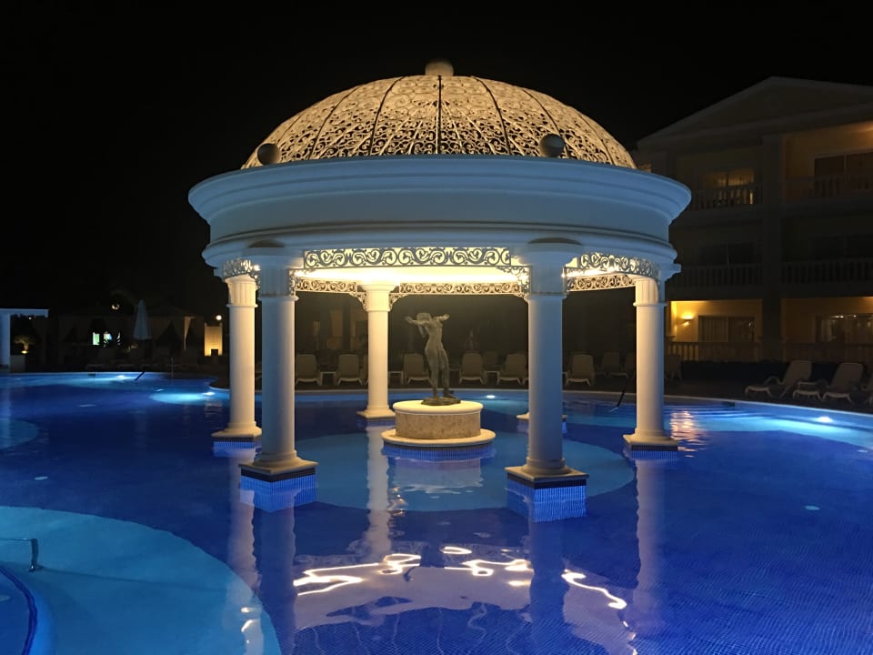 Pool Bahia Principe Luxury Bouganville